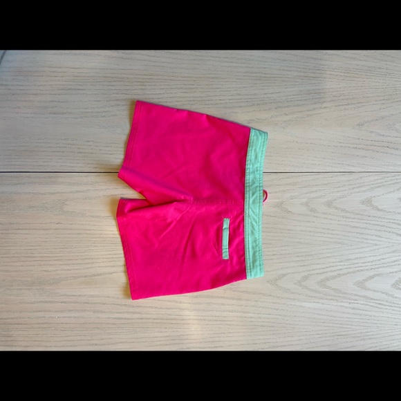 Pink Roxy shorts - Picture 3 of 4